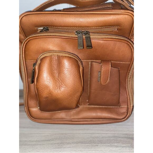 NOT FOR SALE: Claire Chase NWT Jumbo Man Bag 405 Saddle Leather Messenger Bag - Picture 5 of 15